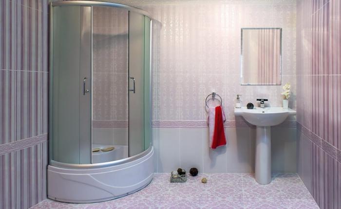 rounded glass curtain for the bathroom