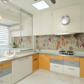 Modernes Headset mit Kunststofffassaden