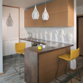 Gipsplatten auf der Küchenschürze