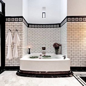 Square bathtub in the room with windows