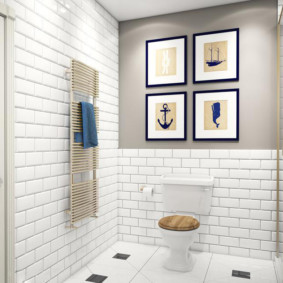 Toilet decor with modular paintings