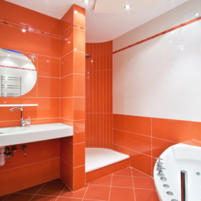 Φωτεινό φινίρισμα μπάνιου