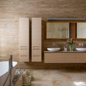 Κρεμαστά έπιπλα στο εσωτερικό του μπάνιου