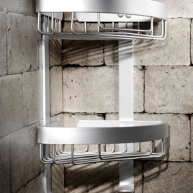 Étagère d'angle en métal