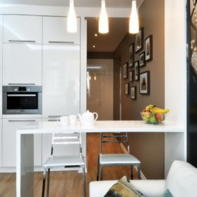 Λευκά φώτα οροφής