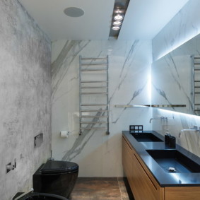 Miroirs LED dans la salle de bain