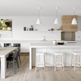 Λευκά αμπαζούρια