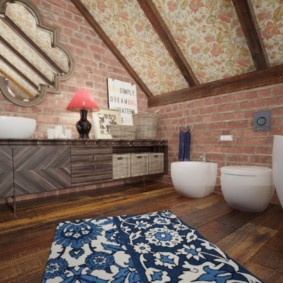 Salle de bain mansardée dans une maison privée