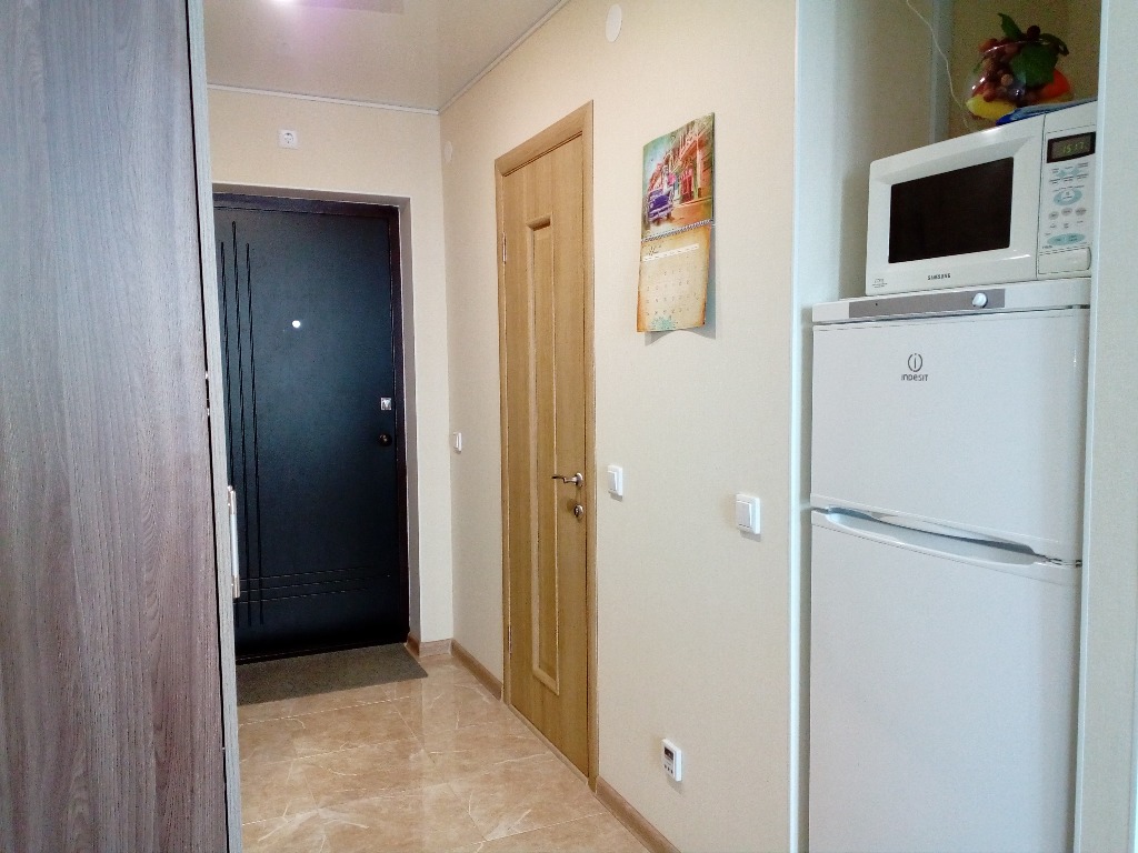 nevera en el pasillo