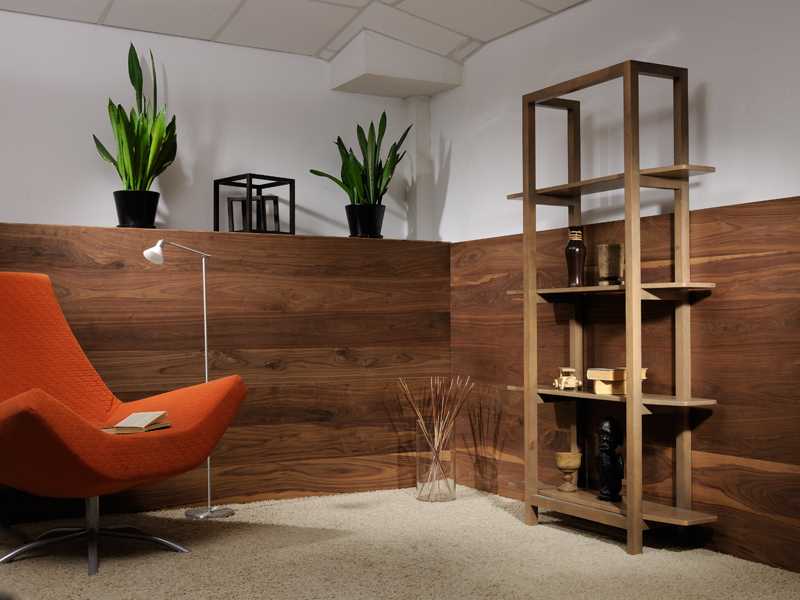 Cedar panels in the decoration of the kitchen-living room