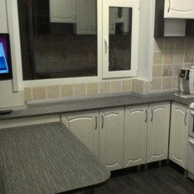 Dekorasi tetingkap dapur tanpa langsir