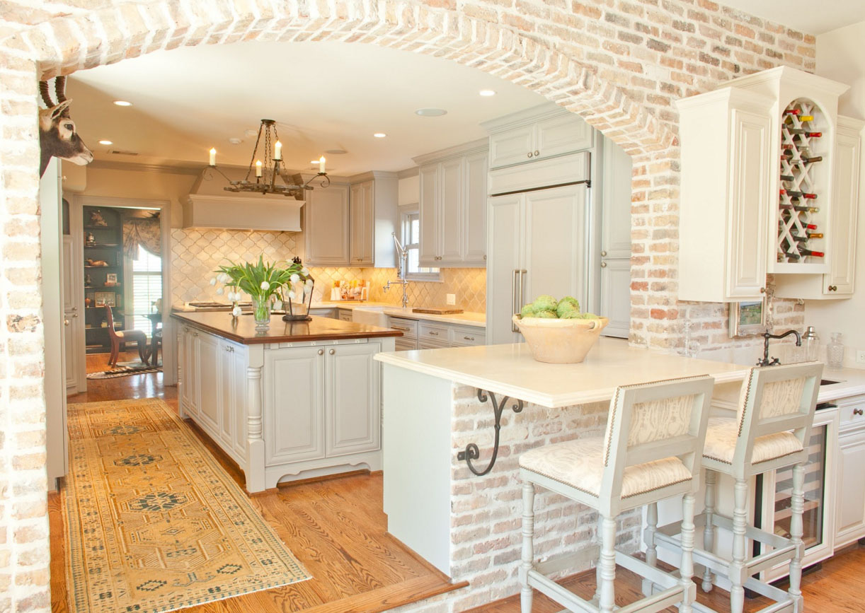 cocina con ideas de diseño de pared de ladrillo