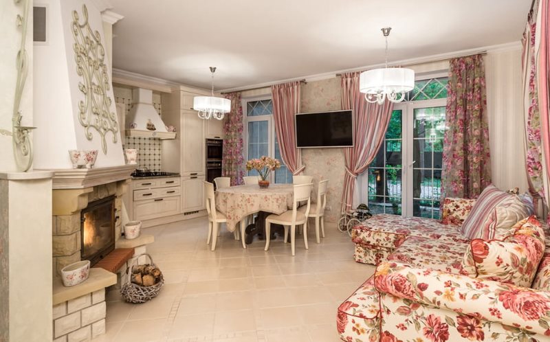 Разнообразна тапицерия в кухненския диван