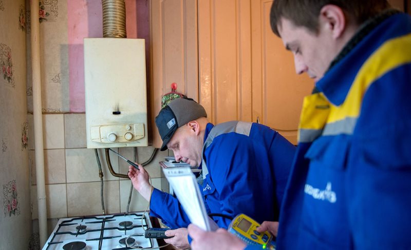 Έλεγχος της στήλης αερίου στο σπίτι τούβλου Χρουστσόφ