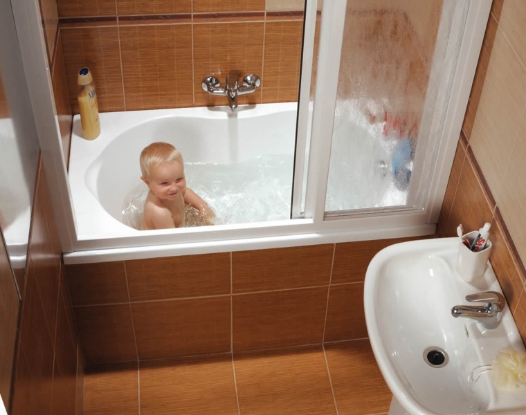 banyo için sürgülü perdeler