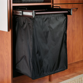 kes pensel almari dengan bakul dobi untuk idea idea foto