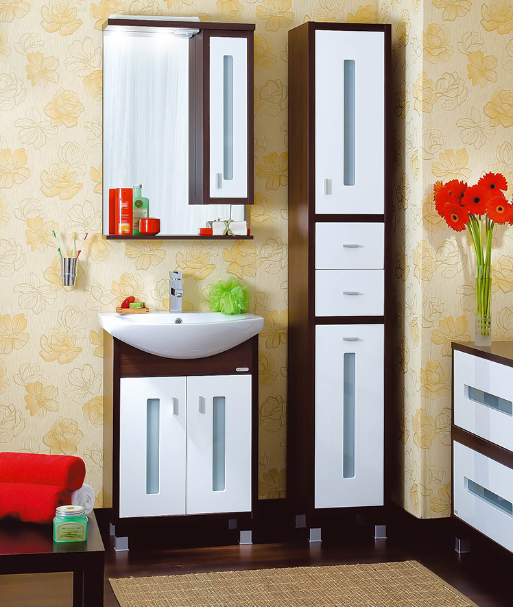 kes almari dengan bakul dobi untuk idea bilik mandi