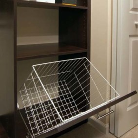 kes almari dengan bakul dobi untuk pilihan bilik mandi