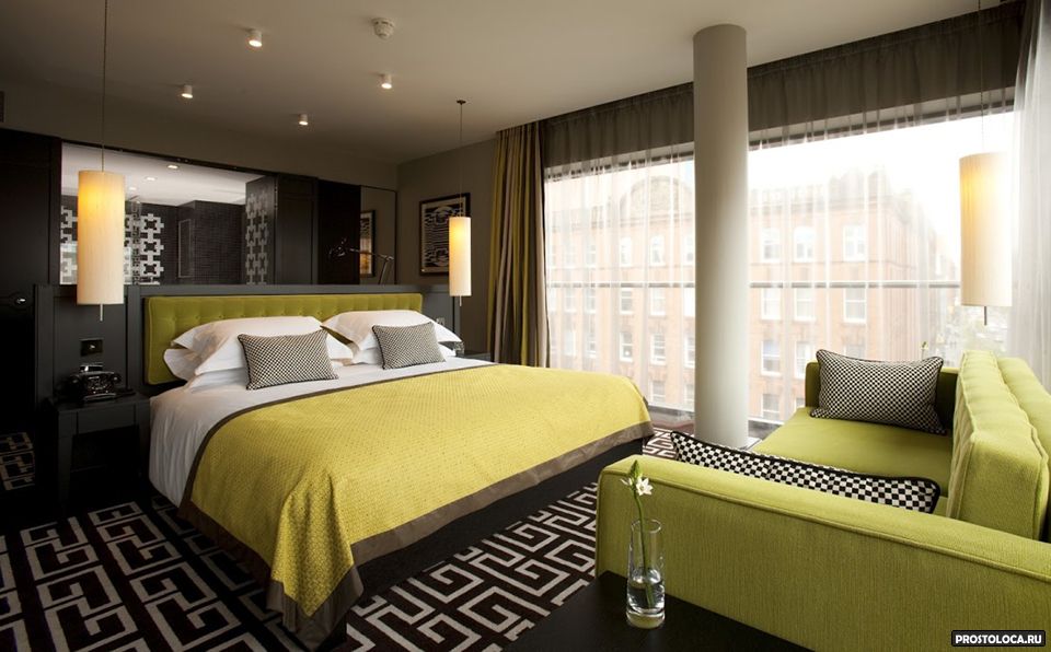 chambre marron et verte