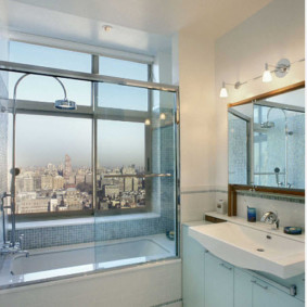 banyo dekorasyonu için sürgülü perdeler