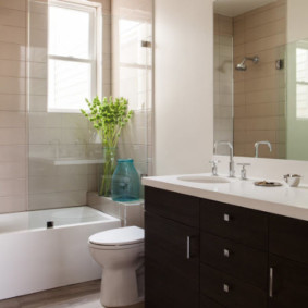 banyo fotoğrafı için sürgülü perdeler