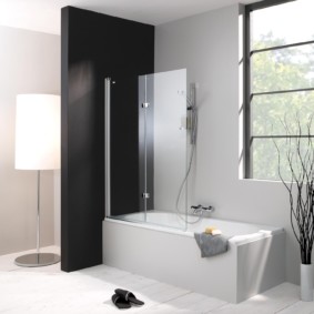 banyo fotoğraf fikirleri için sürgülü perdeler