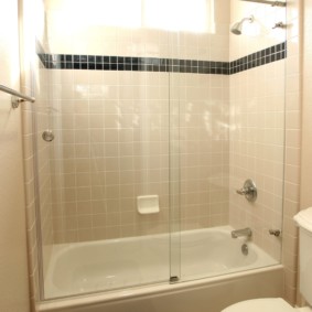 banyo için sürgülü perde çeşitleri