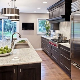 Τηλεόραση στην φωτογραφία διακόσμησης κουζίνας