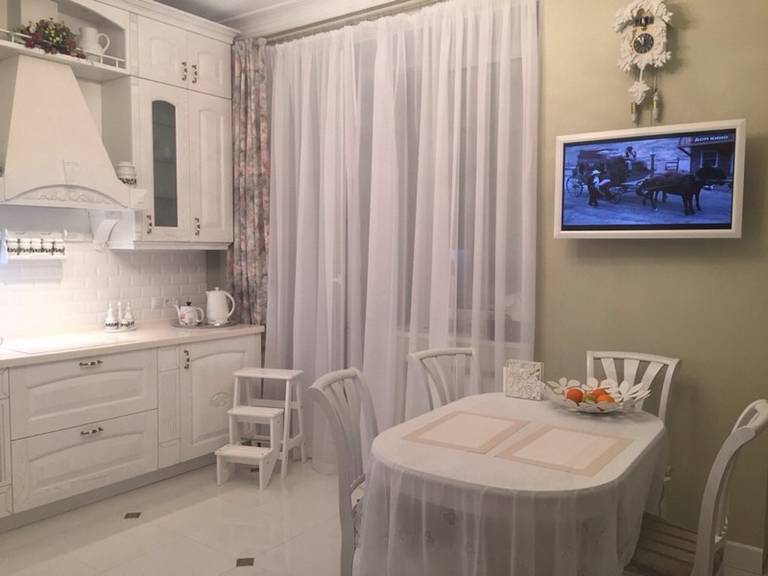 Τηλεόραση στην φωτογραφία της κουζίνας