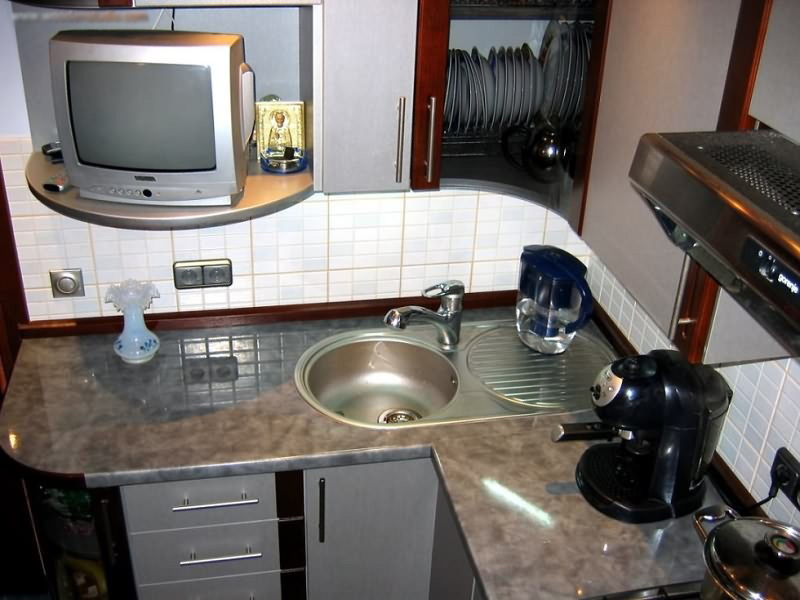 Επιλογές τοποθέτησης τηλεόρασης στην κουζίνα