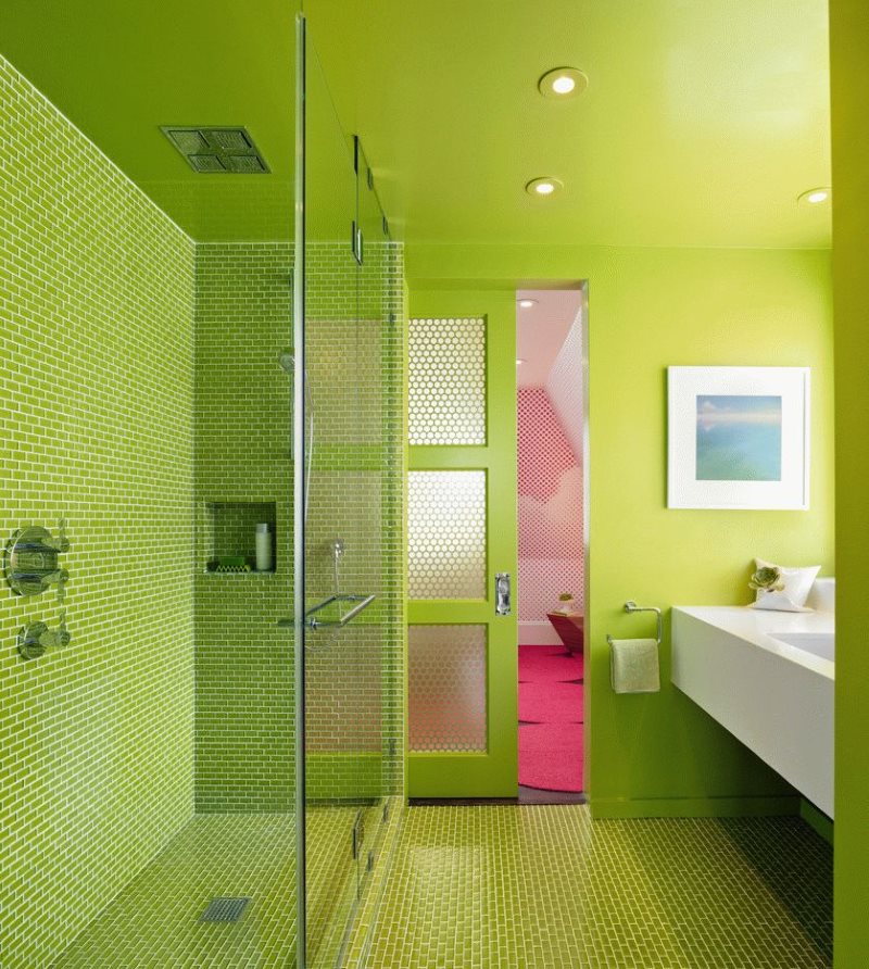 Interior de baño en verde