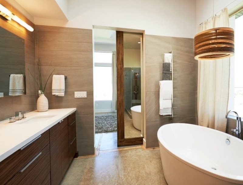 Espejo en el lienzo de la puerta corredera