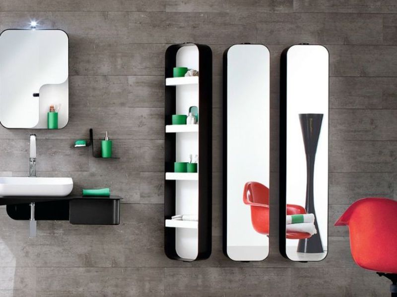 kabinet cermin di bilik mandi