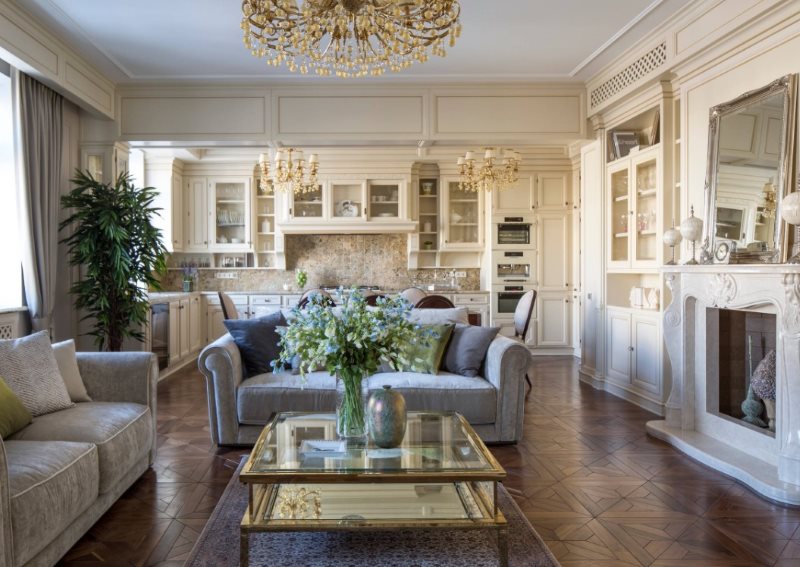 Dua sofa di ruang tamu dapur dengan perapian