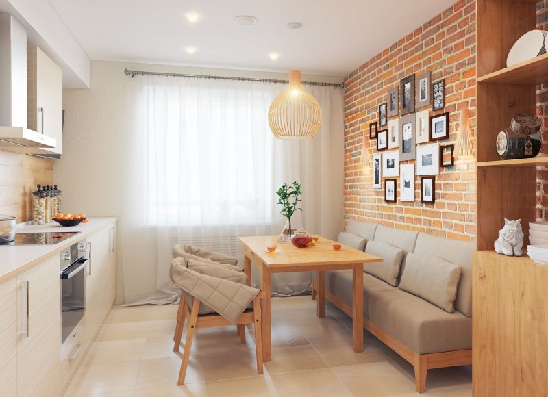 Sofa hẹp hẹp dọc theo một bức tường gạch