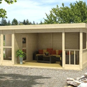 Καθημερινή κουζίνα με εξωτερική βεράντα