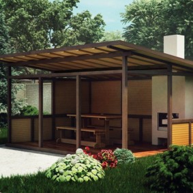 Κύριος κλίβανος κάτω από ένα ξύλινο θόλο