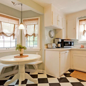 cozinha com duas janelas