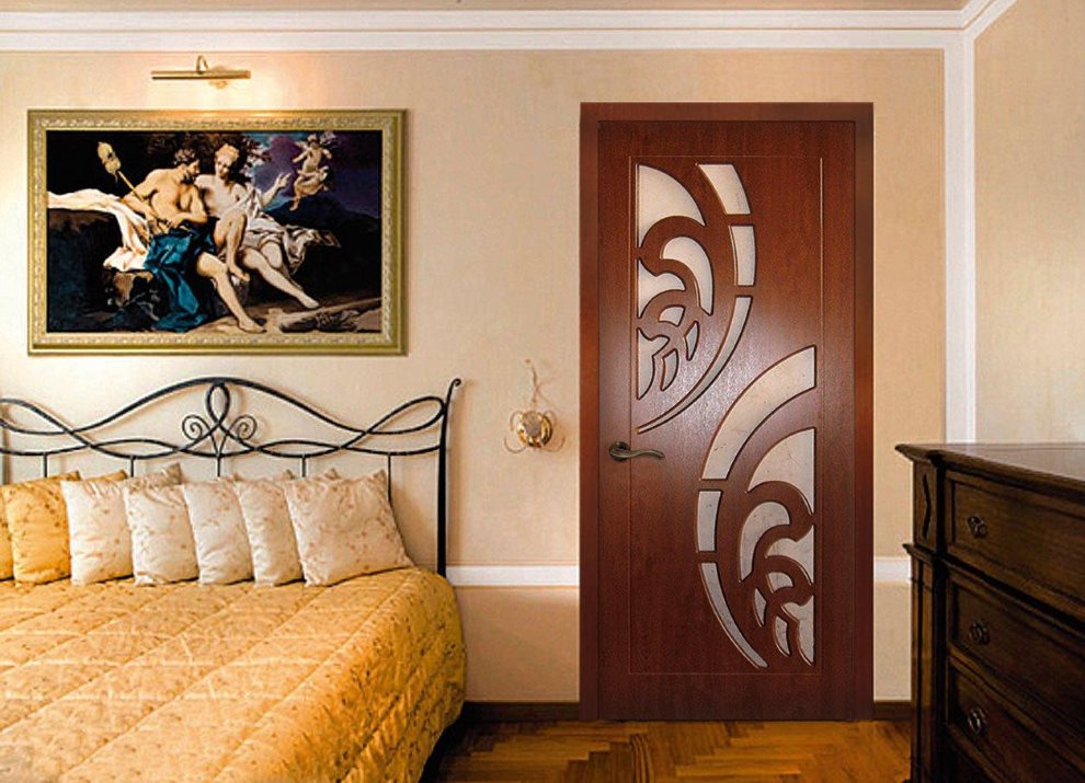 Porte en bois avec inserts en verre