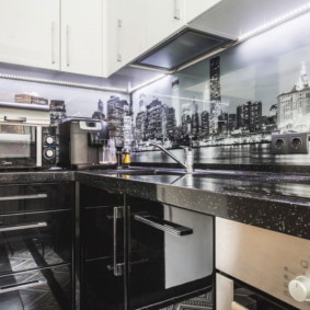 Photo printing on a kitchen apron made of glass