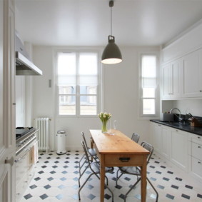 Narrow table made of wood