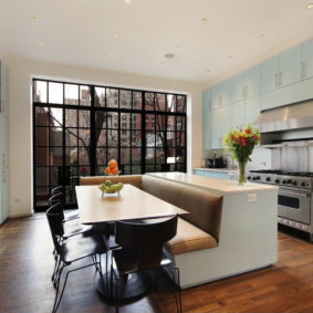 Sofa tích hợp trong đảo bếp