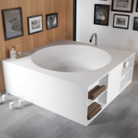 Bồn tắm có kệ bằng đá cẩm thạch giả