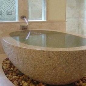 Bồn tắm hình bầu dục