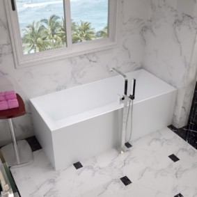 Vẽ cửa sổ trên tường trong phòng tắm