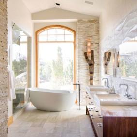 Hốc trang trí trong tường phòng tắm