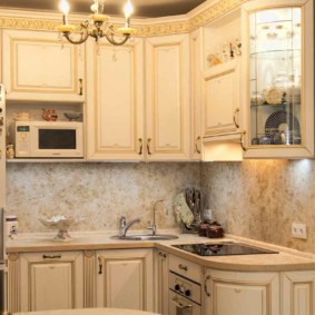 Κλασική κουζίνα με επένδυση με επένδυση