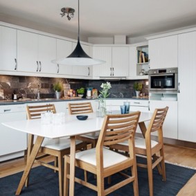 Scaune de bucătărie din lemn natural