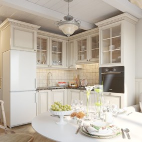 Masă de luat masa în formă ovală