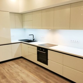 Στερεά ποδιά από γυαλί